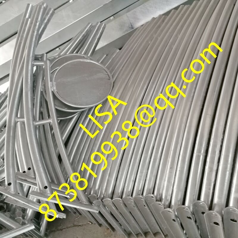 Q235B Hot Dip Galvanized Steel Lighting Pole Arm with 3.0mm Thickness for Durable Outdoor Use