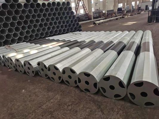4M - 50M Yükseklik Elektrikli Çelik direği Beton taban levhası için