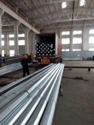 Özelleştirilmiş Elektrikli Çelik direği 4 - 50 Metre Çelik Tubular Elektrik direği