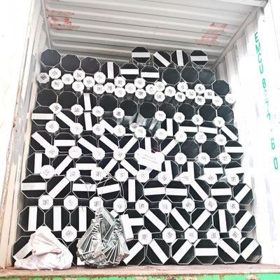 Bitüm Siyah Katran Boyalı Çelik Güç Uygulama direği 86 Mikron Sıcak Dip Galvanize