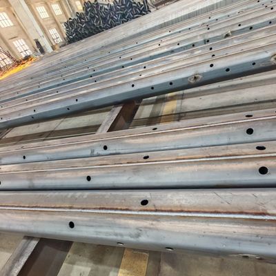 9M 3mm Thick 345Mpa 5kN Steel Utility Pole Octagonal HDG Galvanized