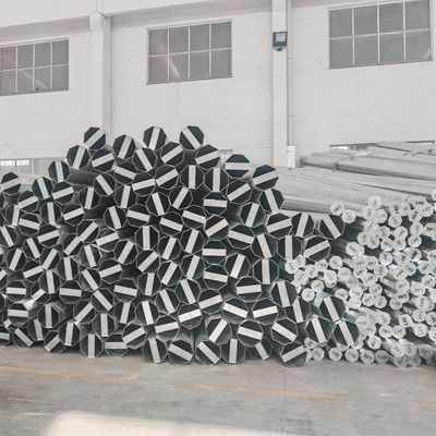 Hongxin Direct Burial Type Galvanized Octagonal 355Mpa Steel 35FT 40FT Steel Poles