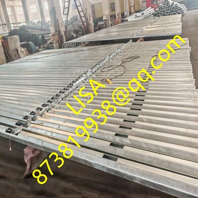 10M Octagonal Hot-dip Galvanized Q235B Steel Lighting Pole with Curved-end Single Arm