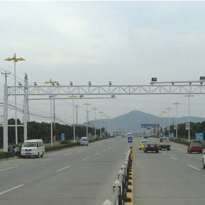 Galvanized Traffic Signal LED Light Poles Weight 10M Steel Pole Good Price