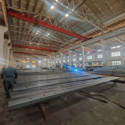 Gorąco zanurzenie 3,0 mm Galwanizowane słupki światła ulicznego Oktogonalne słupki elektryczne